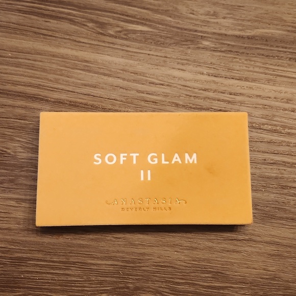 Anastasia Beverly Hills Soft Glam II Eyeshadow Palette, new in box! - Picture 6 of 8